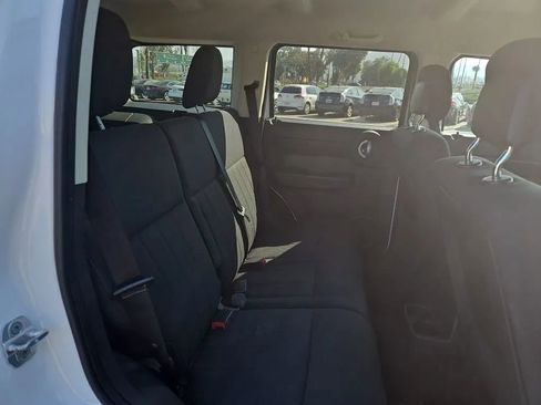 Used 2011 Dodge Nitro Heat image 15