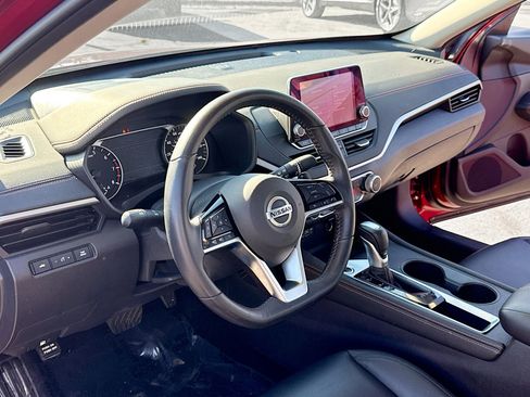 Used 2019 Nissan Altima 2.5 SR w/ SR Premium Package image 4