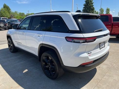 Certified 2023 Jeep Grand Cherokee Altitude AWD/4WD image 4
