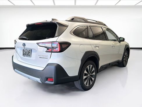 Used 2024 Subaru Outback Touring XT AWD/4WD image 4