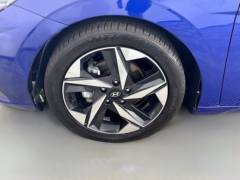 Used 2021 Hyundai Elantra Limited image 38