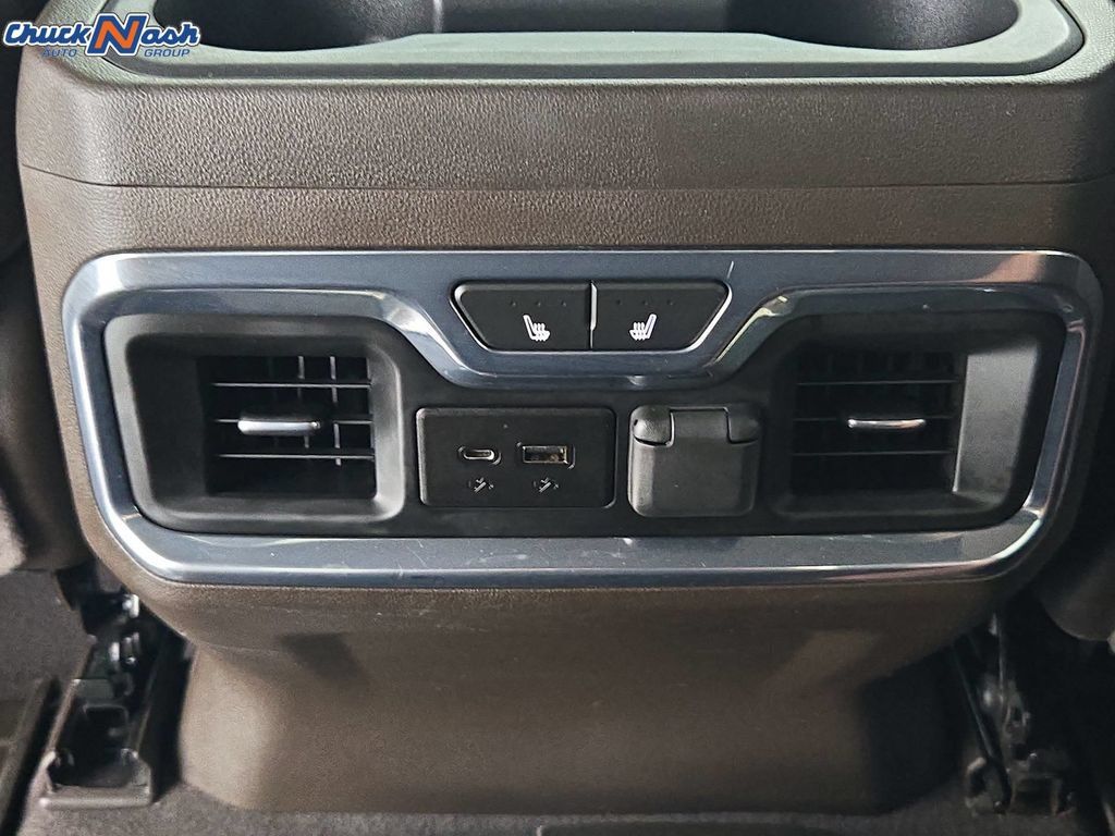 Used 2022 GMC Sierra 2500 Denali w/ Denali Black Diamond Edition AWD/4WD image 27