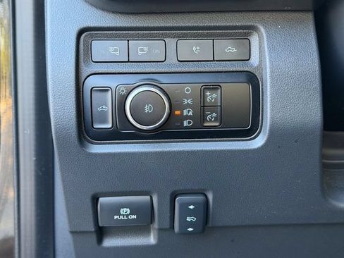 Used 2024 Ford F250 Platinum AWD/4WD image 9