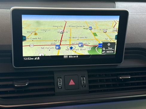 Used 2018 Audi SQ5 Prestige AWD/4WD image 27