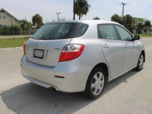 Used 2009 Toyota Matrix FWD image 21