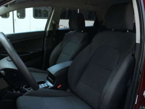 Used 2020 Hyundai Tucson SE image 14