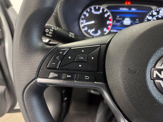 Used 2025 Nissan Sentra SV FWD image 27