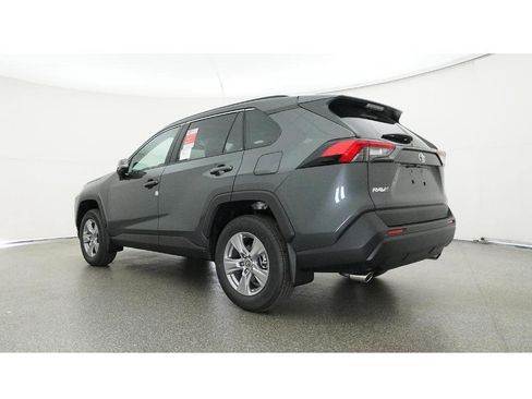 Used 2025 Toyota RAV4 XLE w/ Convenience Package FWD image 21