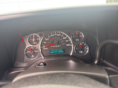 Used 2017 GMC Savana 2500 w/ All Terrain Package RWD image 19