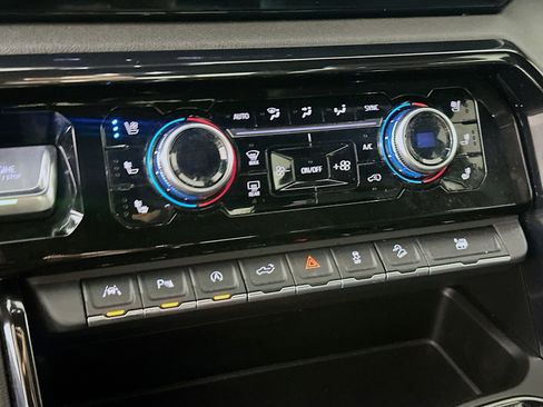 Used 2023 GMC Sierra 1500 AT4 w/ AT4 Premium Package image 24