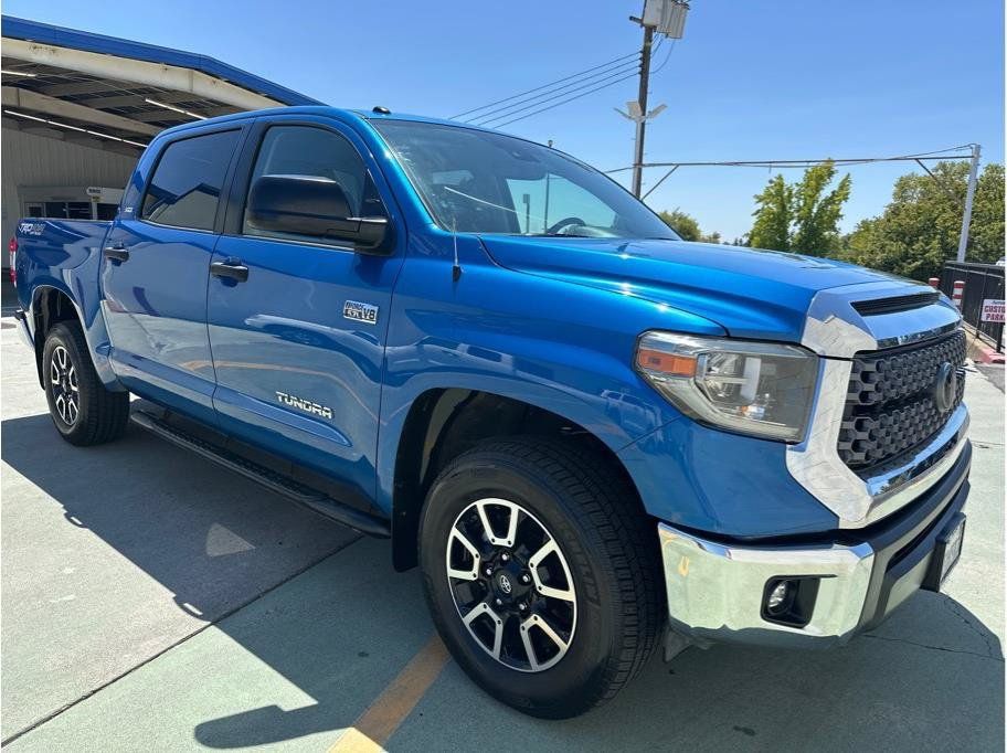 Used 2018 Toyota Tundra SR5 w/ TRD Off Road Package AWD/4WD image 4