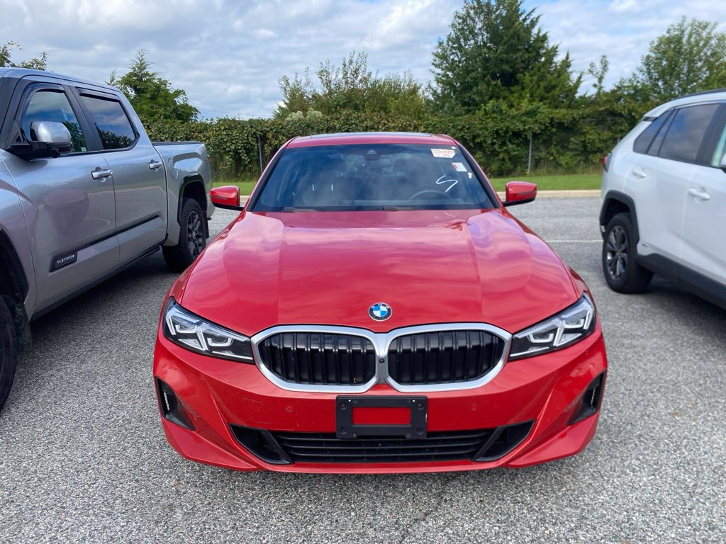 Used 2024 BMW 330i xDrive Sedan AWD/4WD image 3
