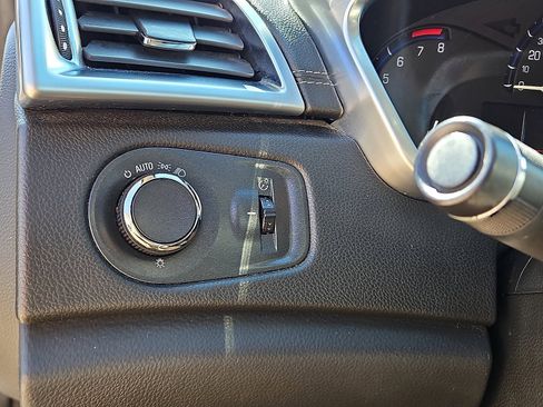 Used 2015 Cadillac SRX Luxury image 15