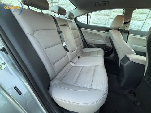 Used 2017 Hyundai Elantra Limited image 36