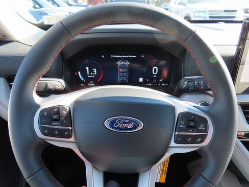 New 2026 Ford Explorer Active image 9