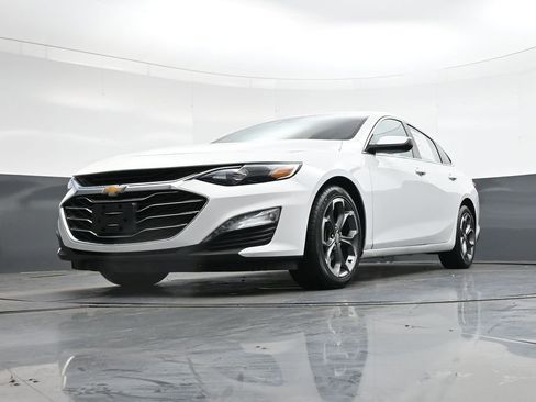 Used 2023 Chevrolet Malibu LT image 40