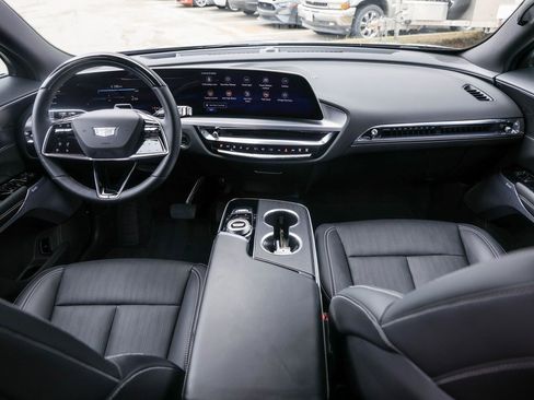 Used 2025 Cadillac Lyriq Sport image 24