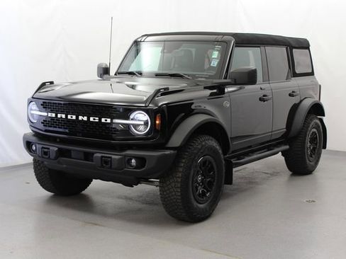 Used 2023 Ford Bronco Wildtrak AWD/4WD image 14