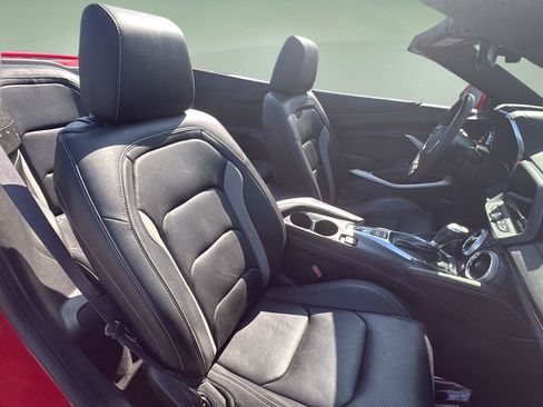 Used 2017 Chevrolet Camaro LT RWD image 25