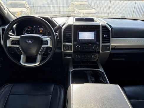 Used 2019 Ford F250 Lariat w/ Lariat Value Package image 9