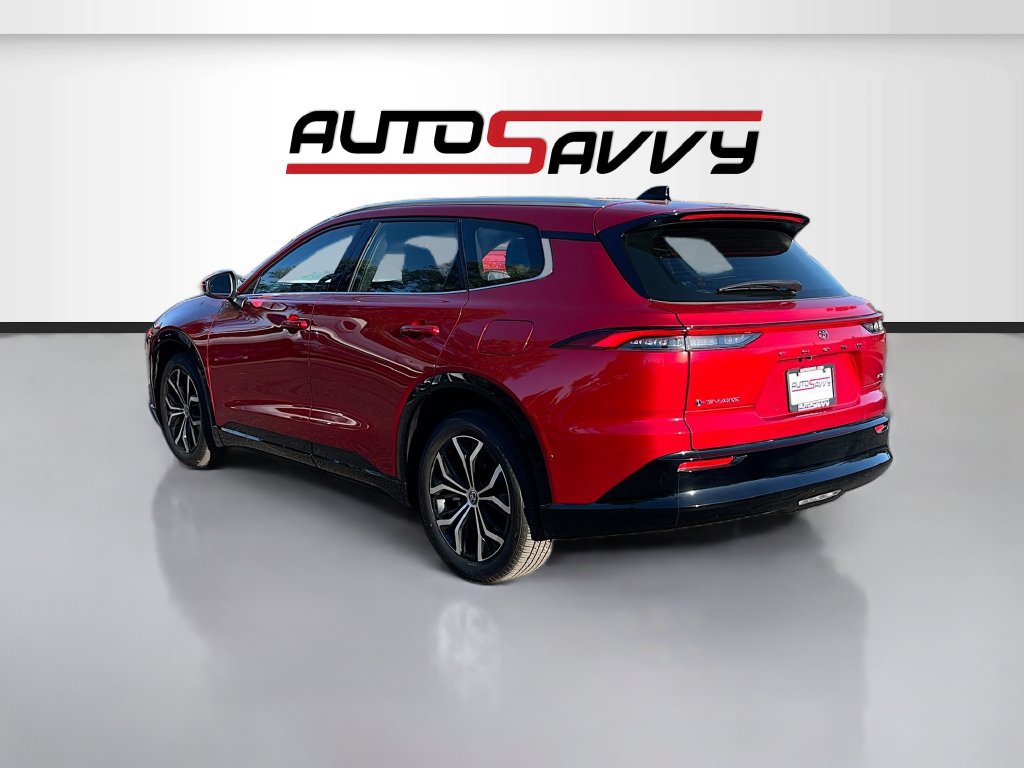 Used 2025 Toyota Crown Signia AWD/4WD image 5