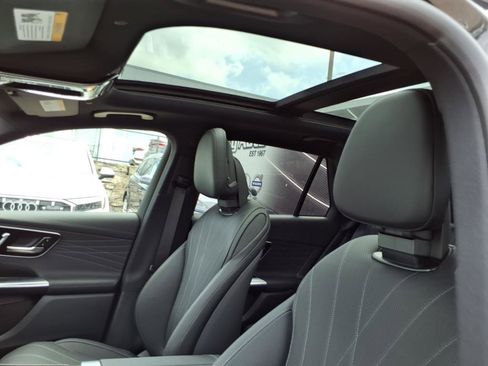 Certified 2025 Mercedes-Benz GLC 300 4MATIC image 11