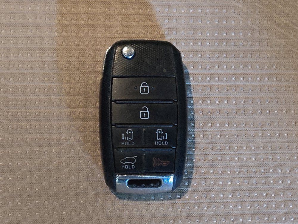 Used 2020 Kia Sedona LX FWD image 32