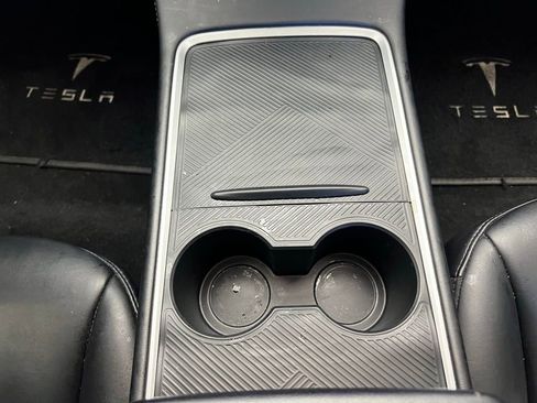 Used 2023 Tesla Model 3 Standard Range image 11