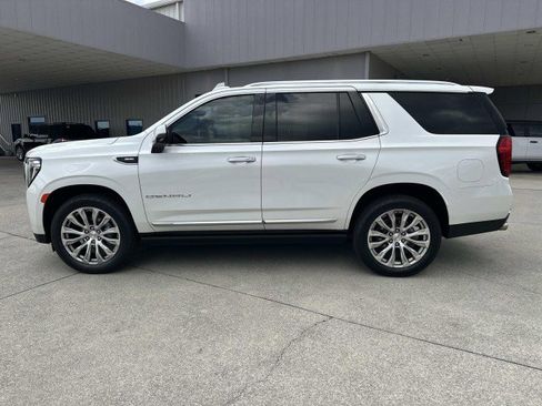 Used 2022 GMC Yukon Denali w/ Denali Premium Package image 4