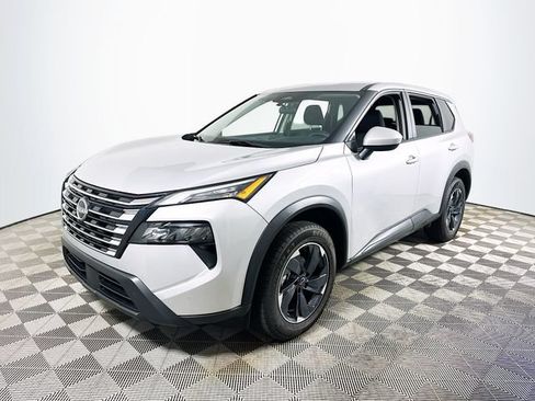 Used 2024 Nissan Rogue SV FWD image 7