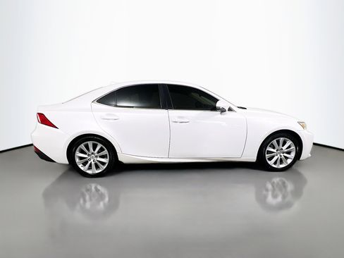 Used 2016 Lexus IS 200t image 3