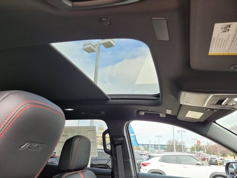 New 2026 Chevrolet Traverse RS image 7