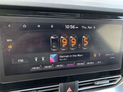 Used 2022 Kia Niro Touring Special Edition image 24