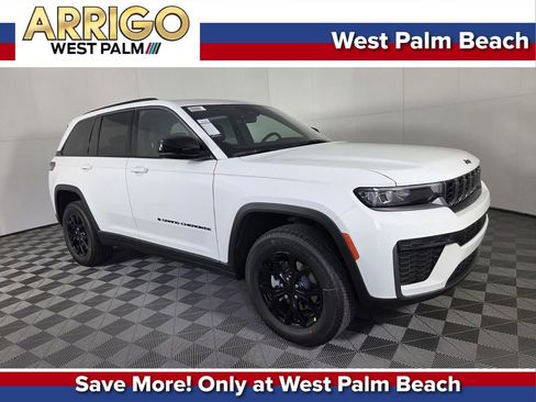 New 2026 Jeep Grand Cherokee Altitude RWD image 1