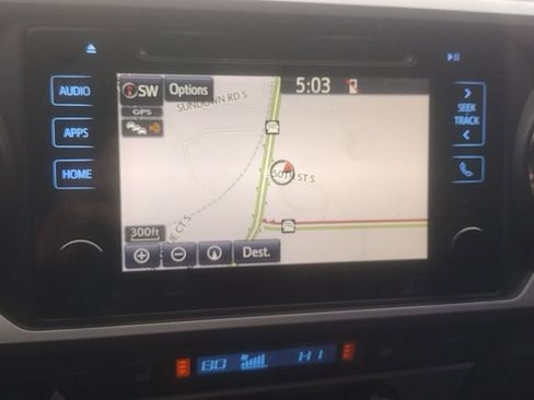 Used 2016 Toyota Tacoma TRD Off-Road w/ Premium & Technology Package image 32