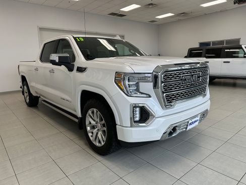Used 2019 GMC Sierra 1500 Denali w/ Denali Ultimate Package AWD/4WD image 4