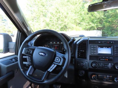 Used 2020 Ford F150 XL w/ Equipment Group 101A Mid RWD image 22