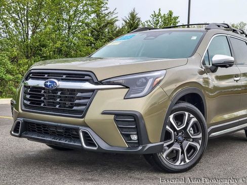 Used 2023 Subaru Ascent Touring AWD/4WD image 2
