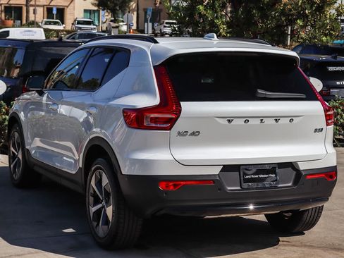 Used 2026 Volvo XC40 B5 Plus w/ Protection Package Premier AWD/4WD image 4