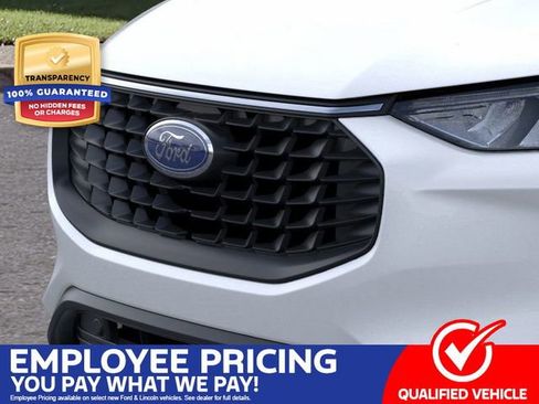 New 2026 Ford Escape SE FWD image 17