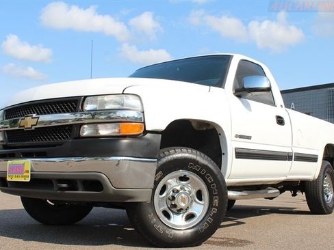 Used 2001 Chevrolet Silverado 2500 LS w/ Off-Road Skid Plate Pkg AWD/4WD image 1