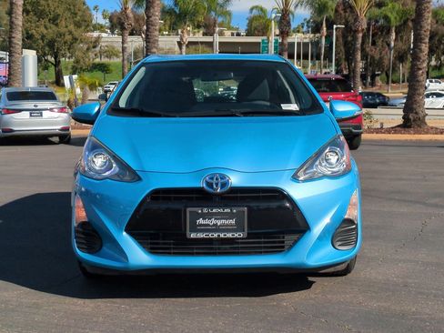 Used 2016 Toyota Prius C One image 2