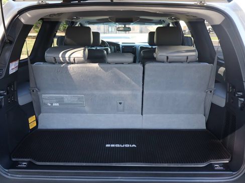 Used 2016 Toyota Sequoia Platinum AWD/4WD image 14