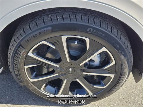 New 2026 Lincoln Nautilus Reserve image 13