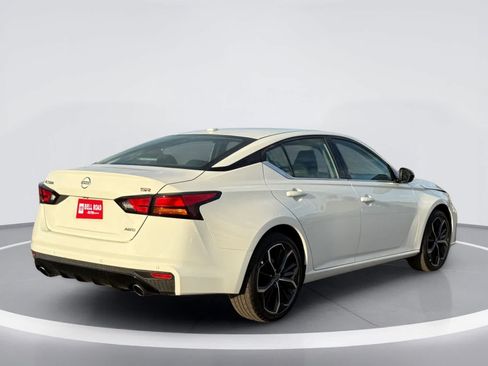 Used 2025 Nissan Altima 2.5 SR AWD/4WD image 5