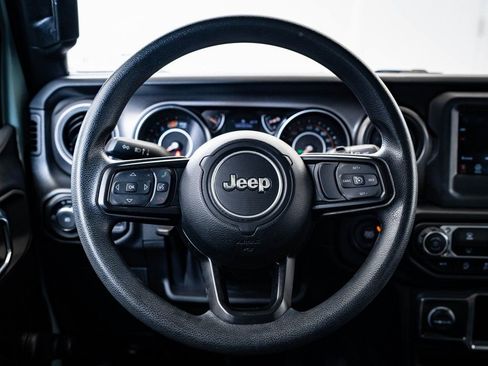 Used 2023 Jeep Wrangler Willys image 40