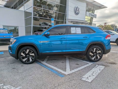 Used 2024 Volkswagen Atlas Cross Sport SE image 3