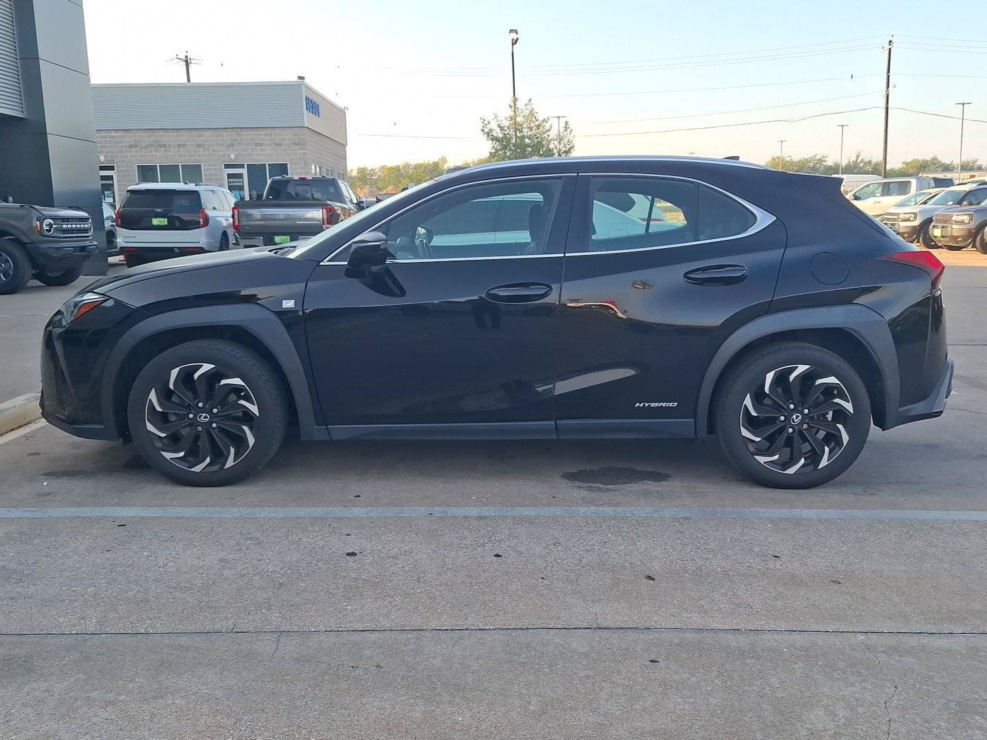 Used 2020 Lexus UX 250h F Sport w/ F Sport Premium Package AWD/4WD image 11