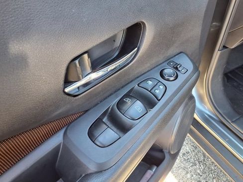 Used 2023 Nissan Kicks SR FWD image 15