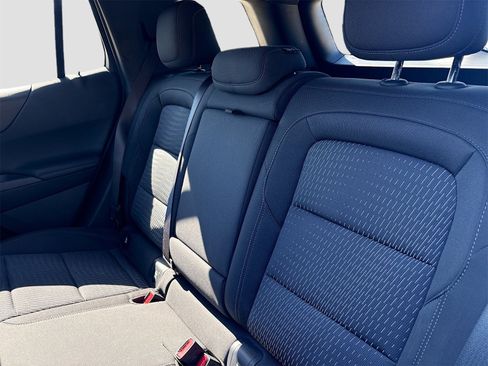 Used 2025 Chevrolet Equinox LT image 24